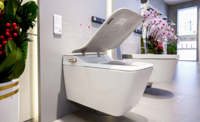 Bồn cầu thông minh AKB2130H từng đạt nhiều giải thưởng quốc tế như IF, Good Design 2022. Ảnh: Arrow